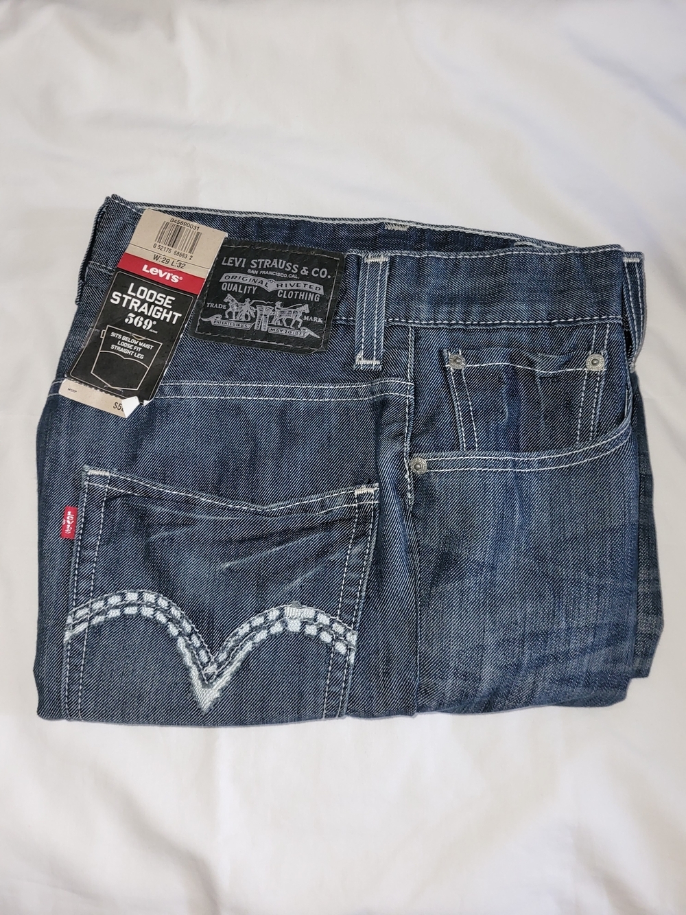 Levi's Men's Loose Straight Jeans in Indigo Blue with Contrast Stitching